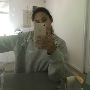 Super nice sweatshirt. Warm and cozy